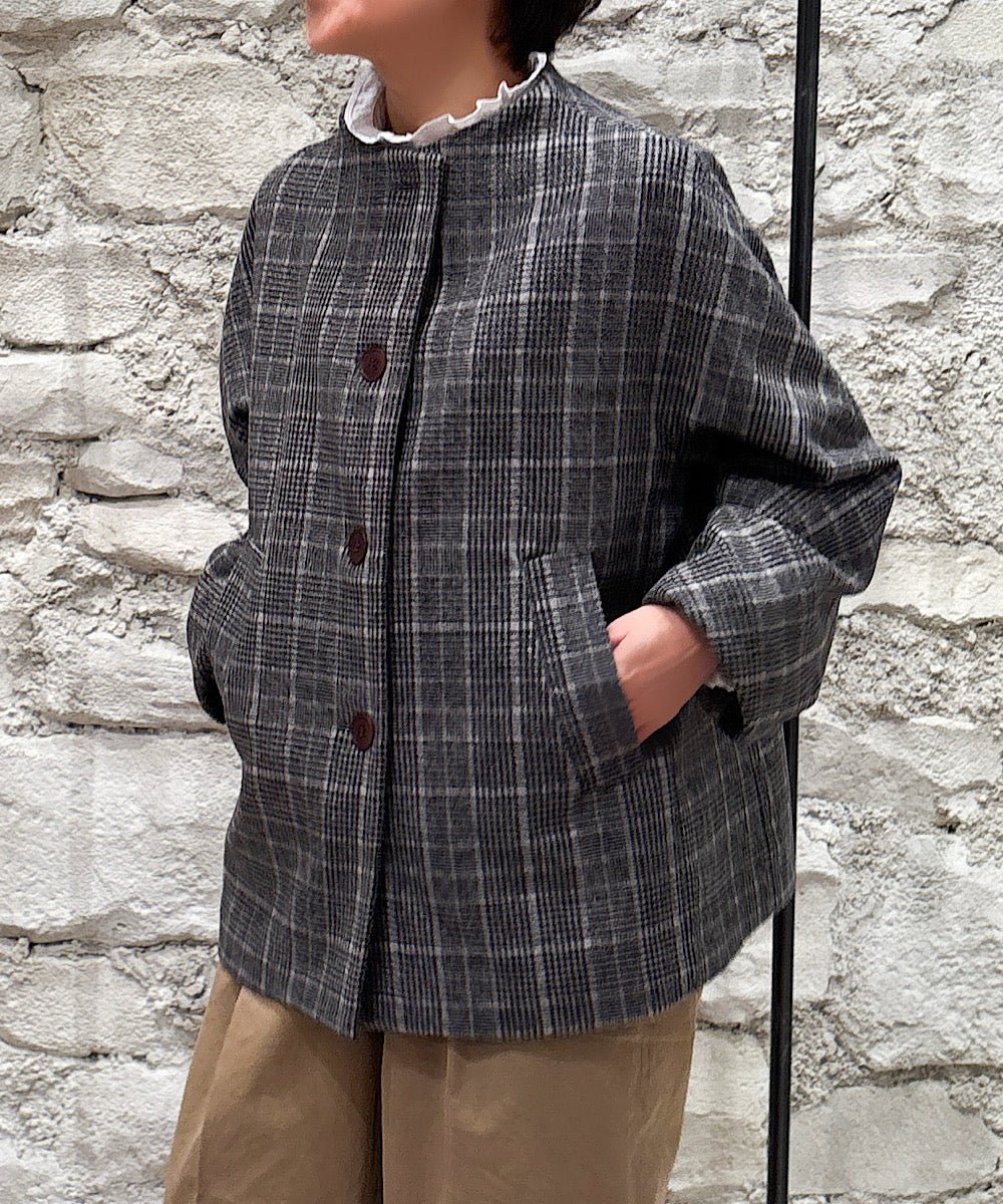 11.28 ボトルネックショートコート