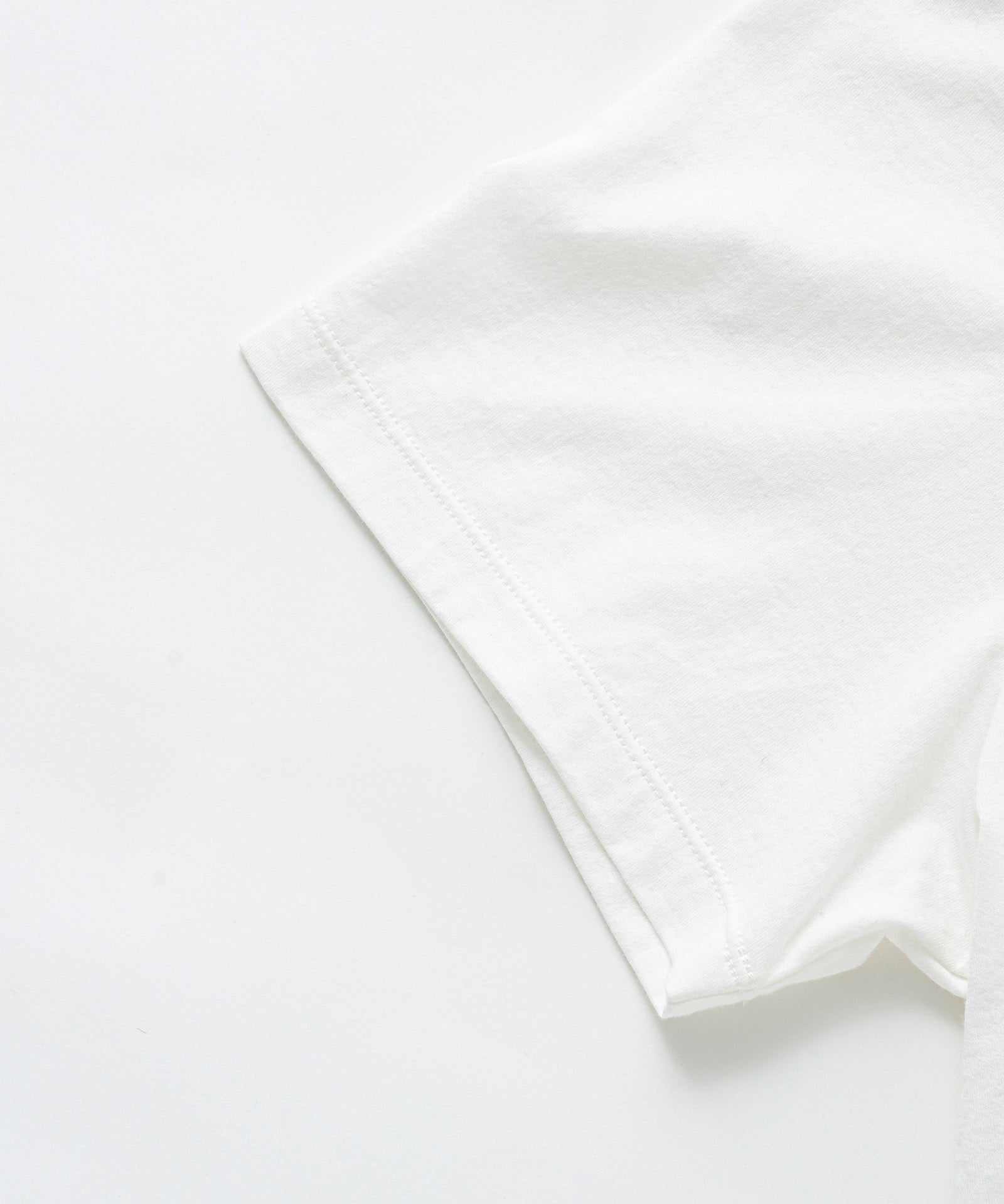 【 LA HUTTE】別注 VACANCE Tシャツ