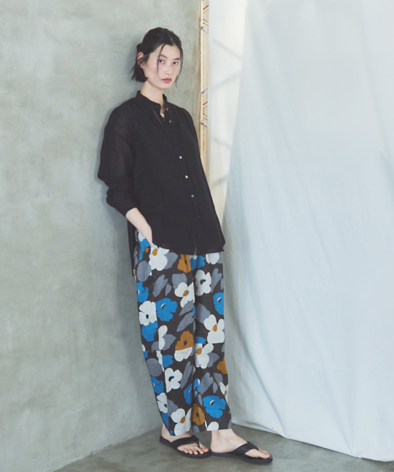 リネンリバティプリントバレルパンツ
