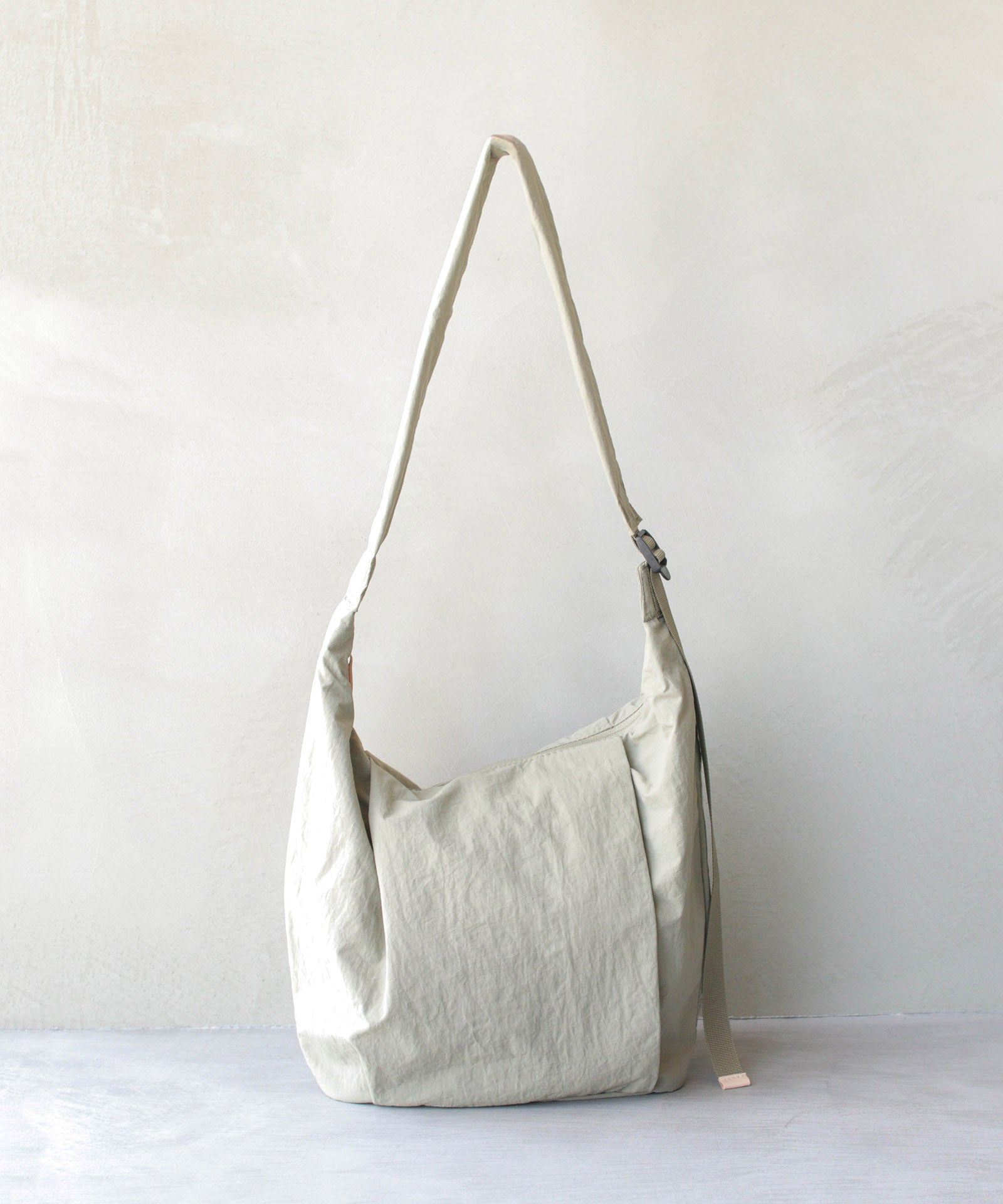 【EARTH MADE】LIGHT NYLON SHOULDER