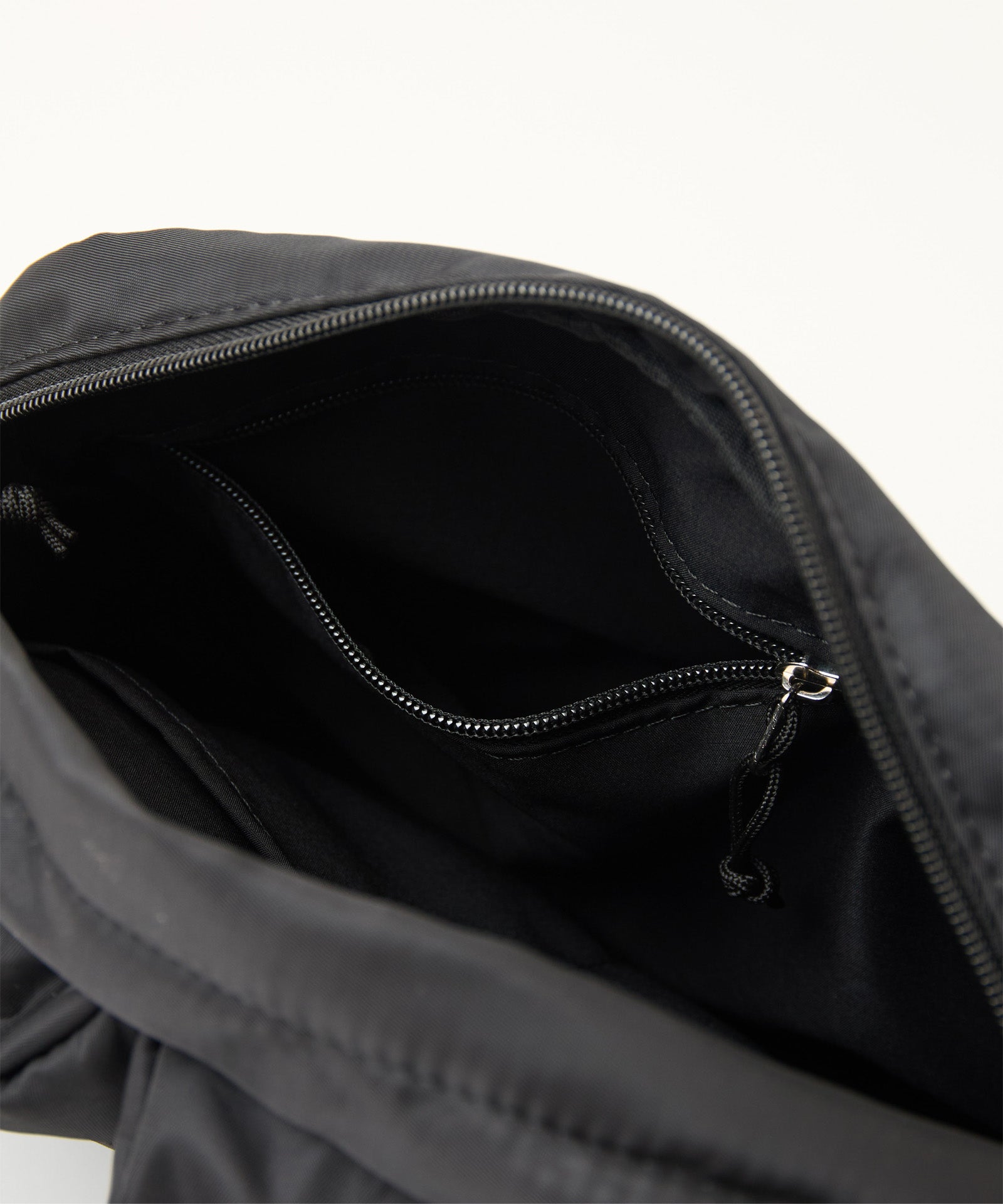 【EARTH MADE 】MESSENGER　SHOULDER　BAG