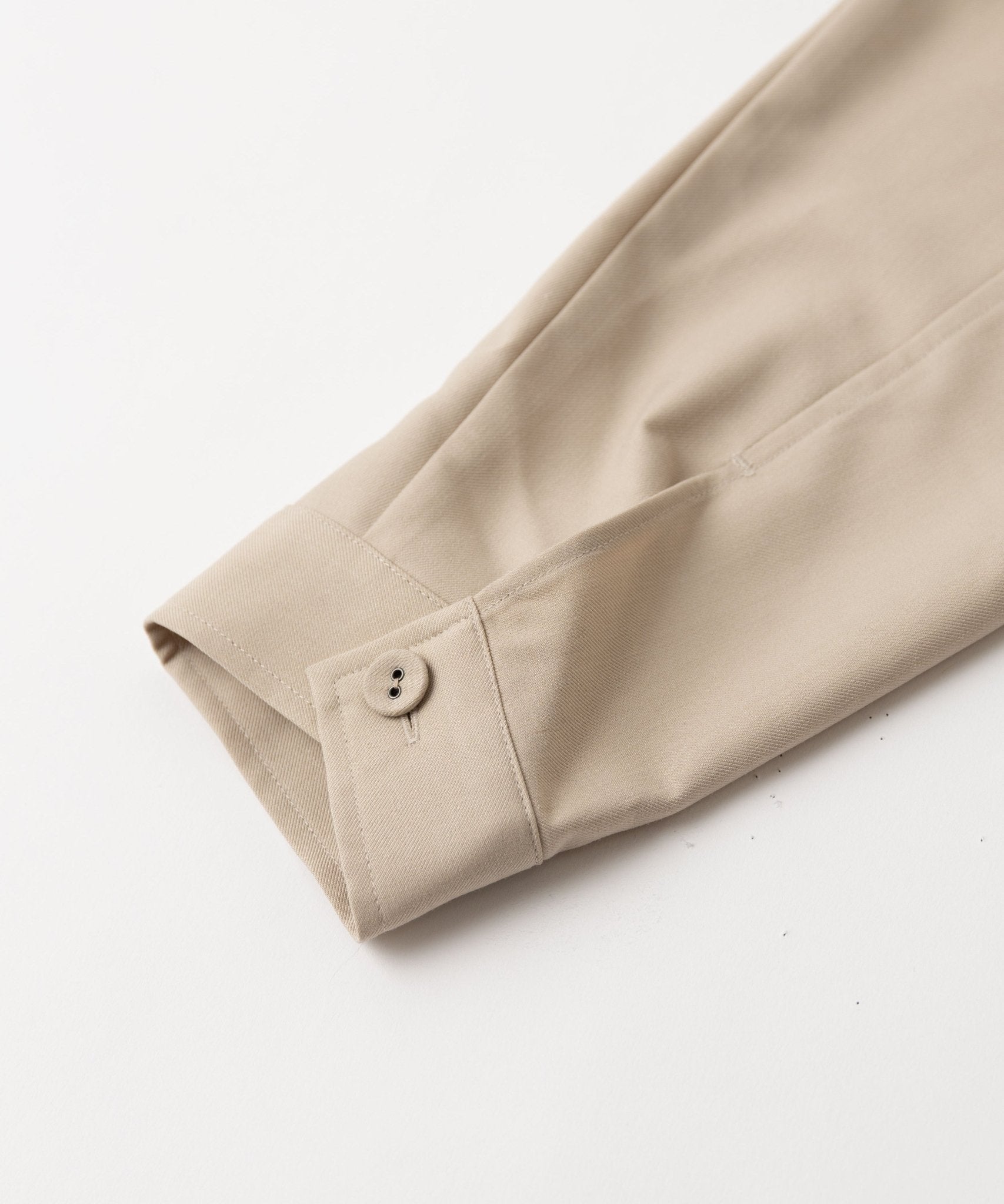 スタンドネックヨークワンピース