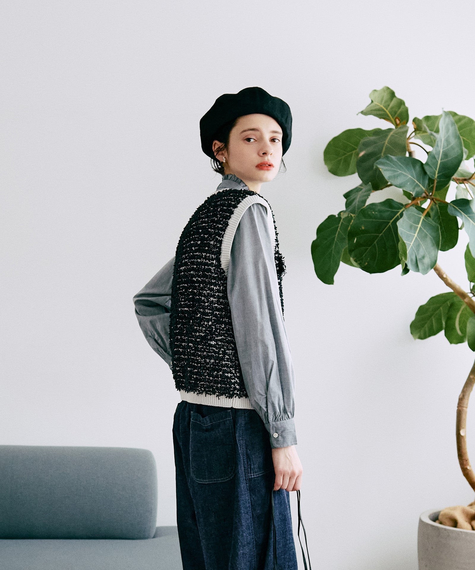 ボウタイフリルブラウス