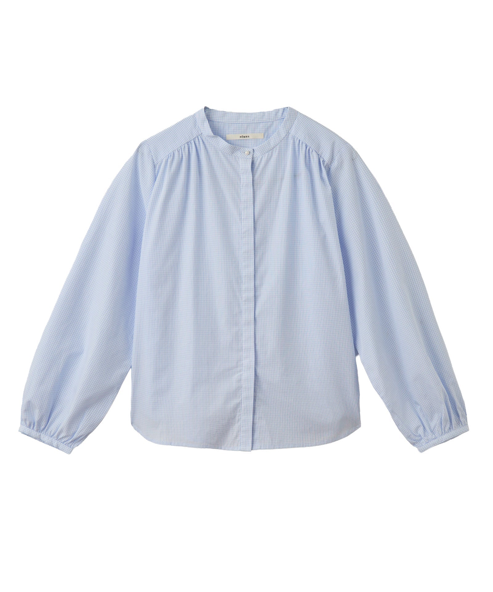 パール釦ブラウス