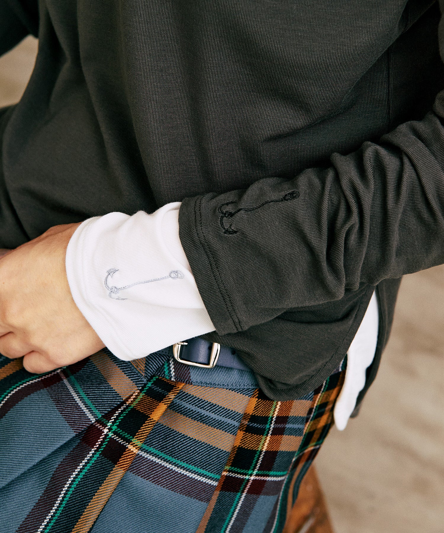 ベアフライスクルーネックプルオーバー