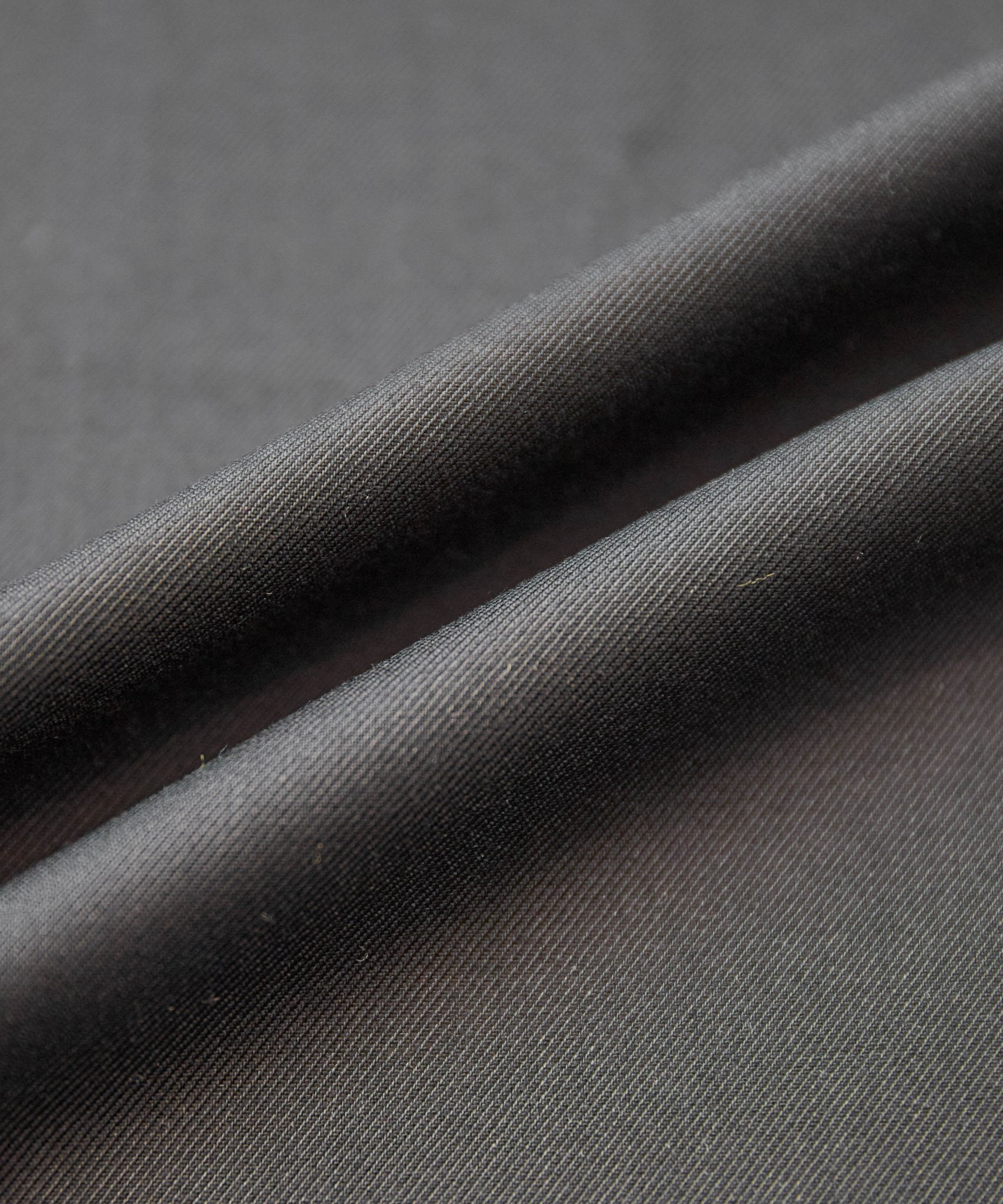 イージーテーパードドロストパンツ