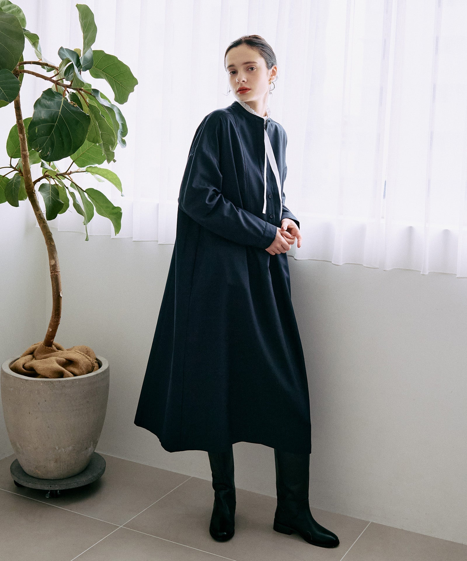 スタンドネックヨークワンピース