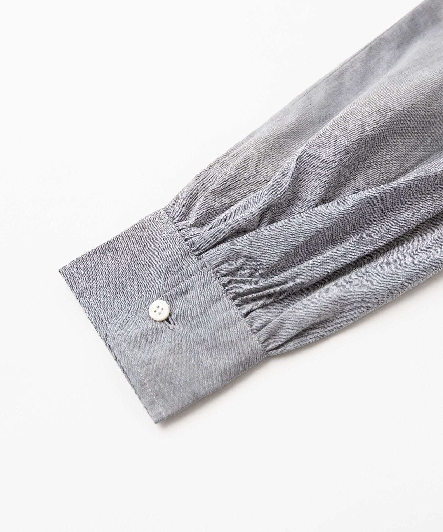 ボウタイフリルブラウス