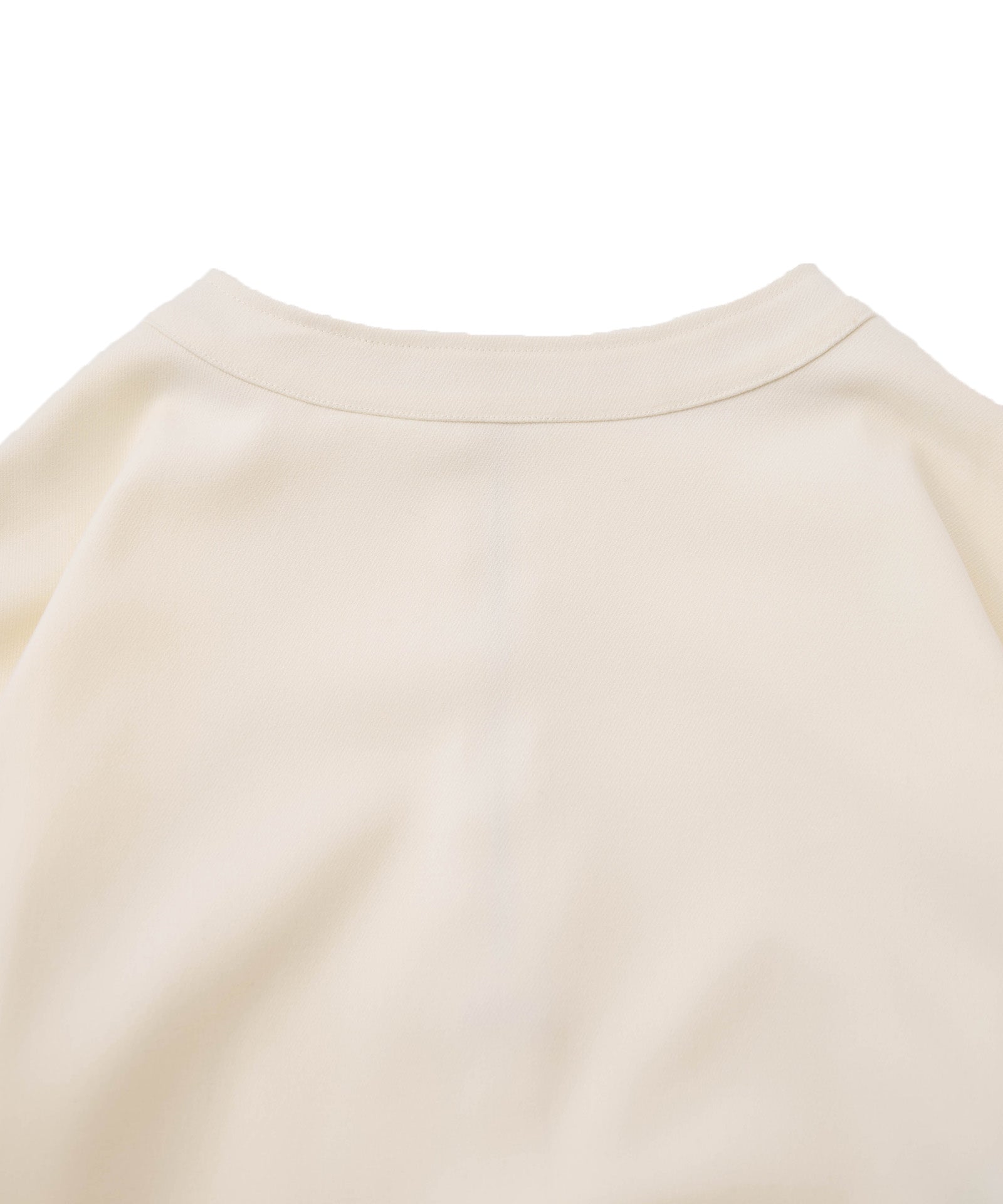 スタンドポケットプルオーバー