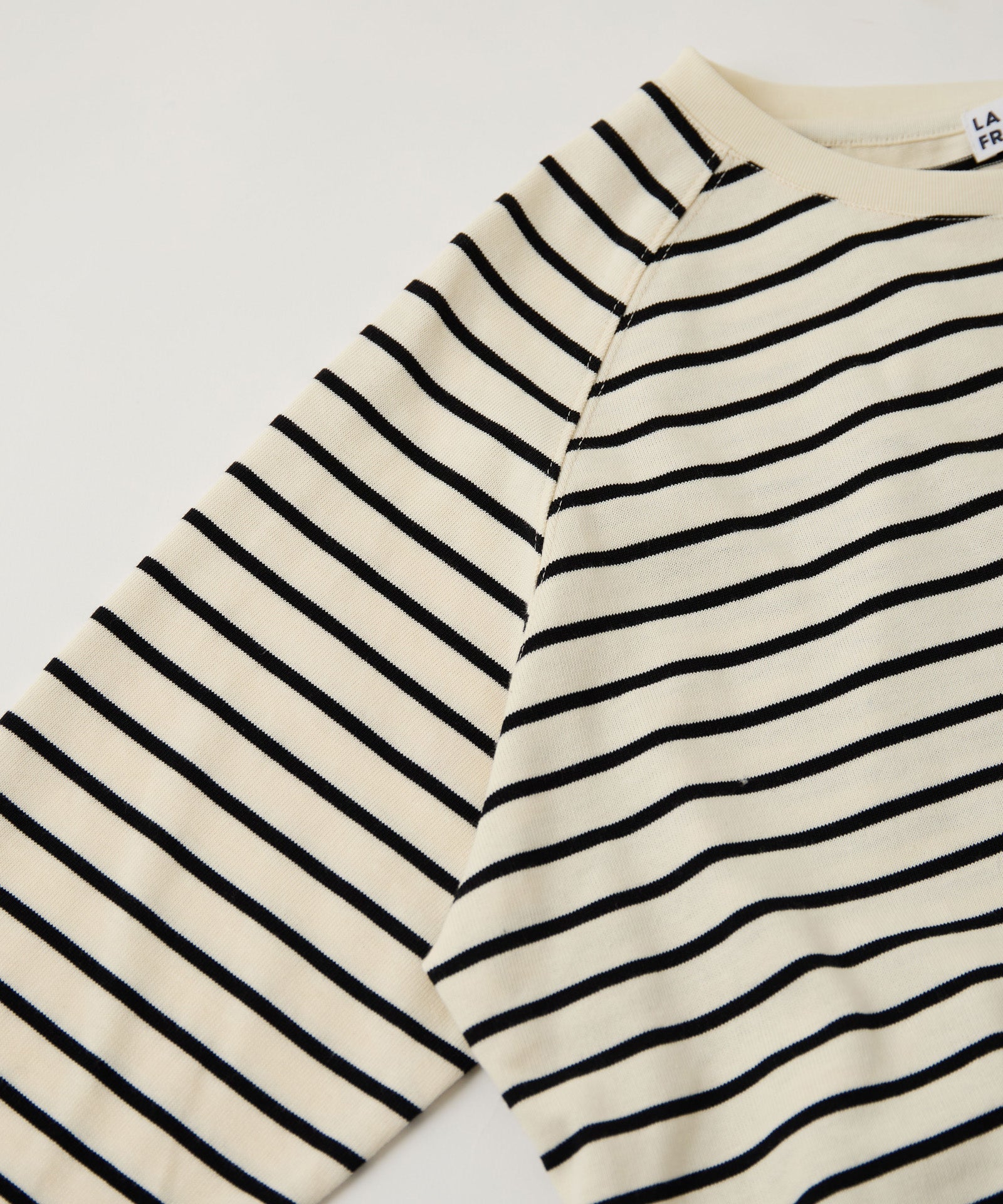 バックタックプルオーバー