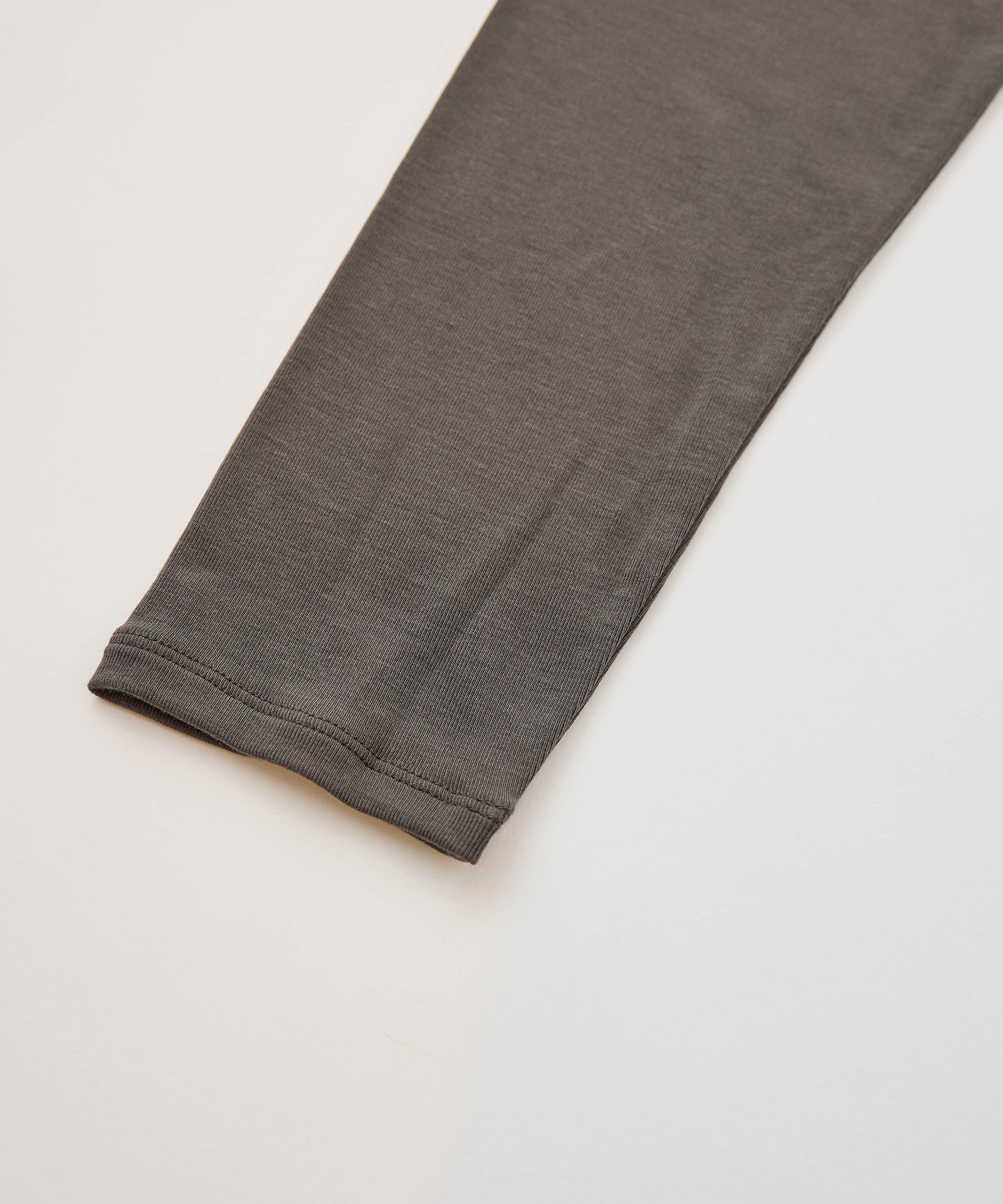 ベアフライスクルーネックプルオーバー