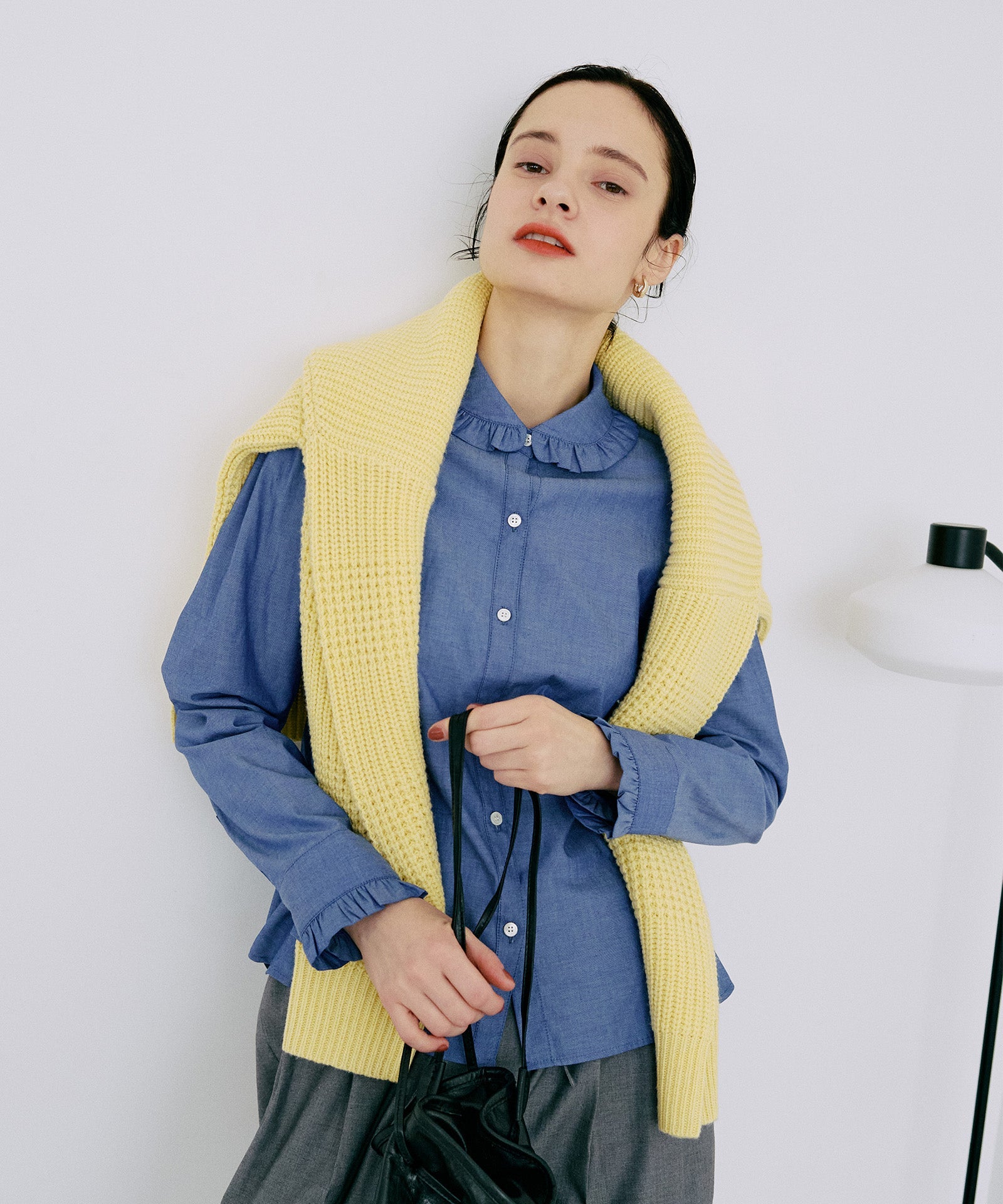 プチフリルカラーブラウス