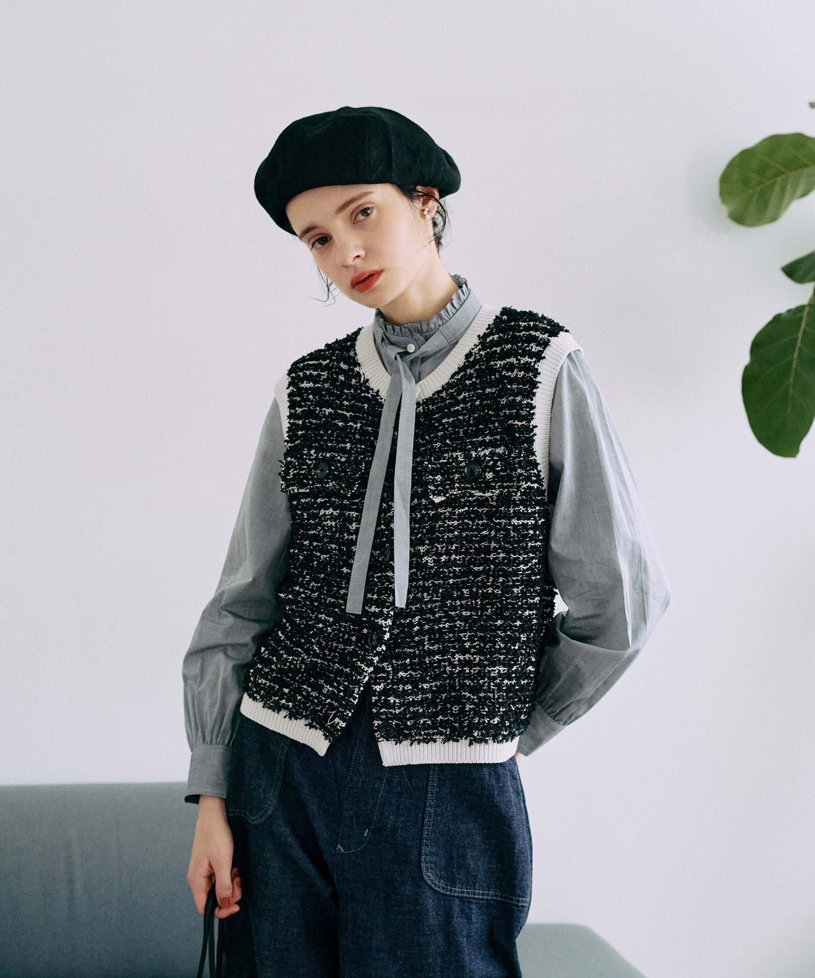 ボウタイフリルブラウス