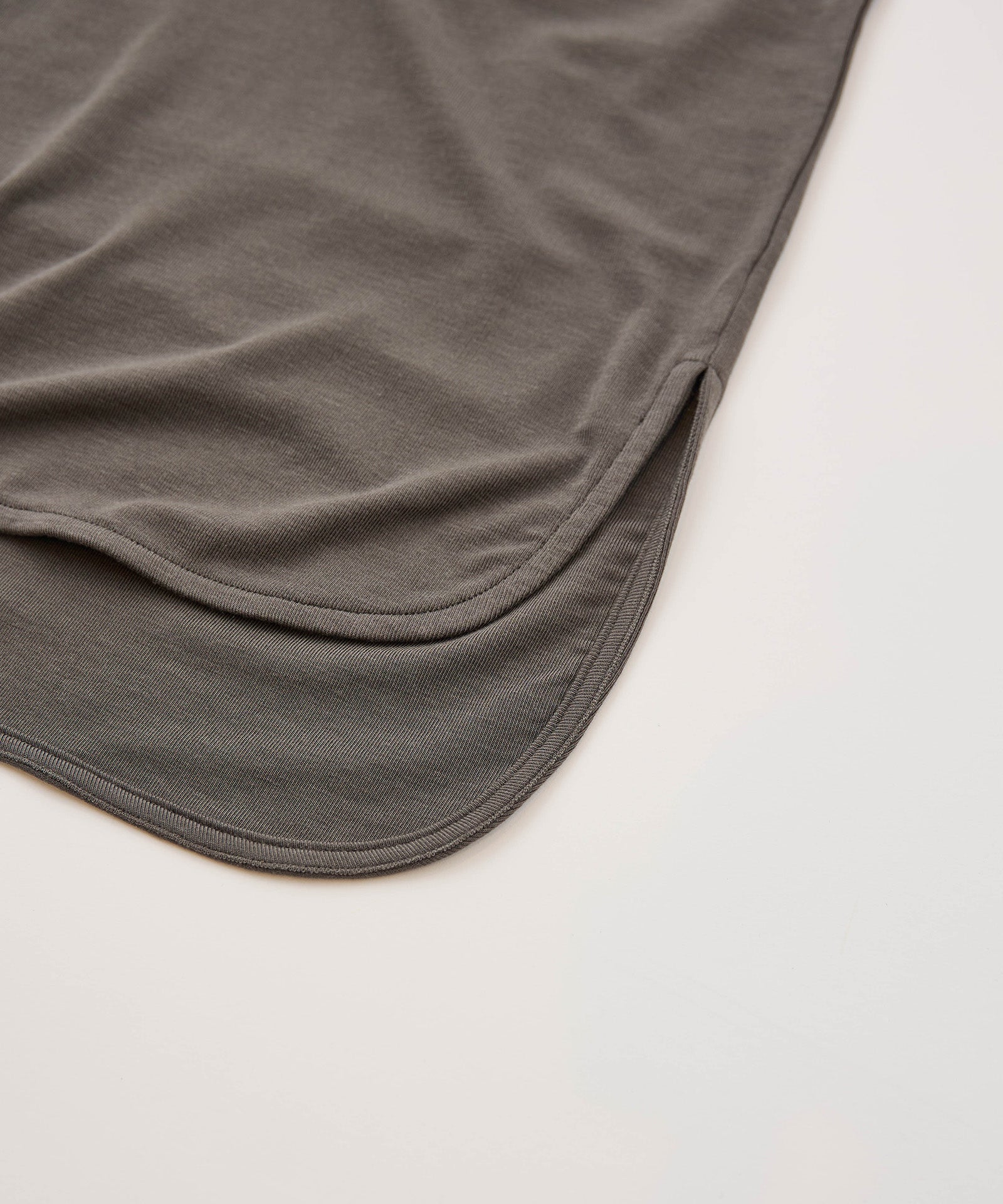 ベアフライスクルーネックプルオーバー