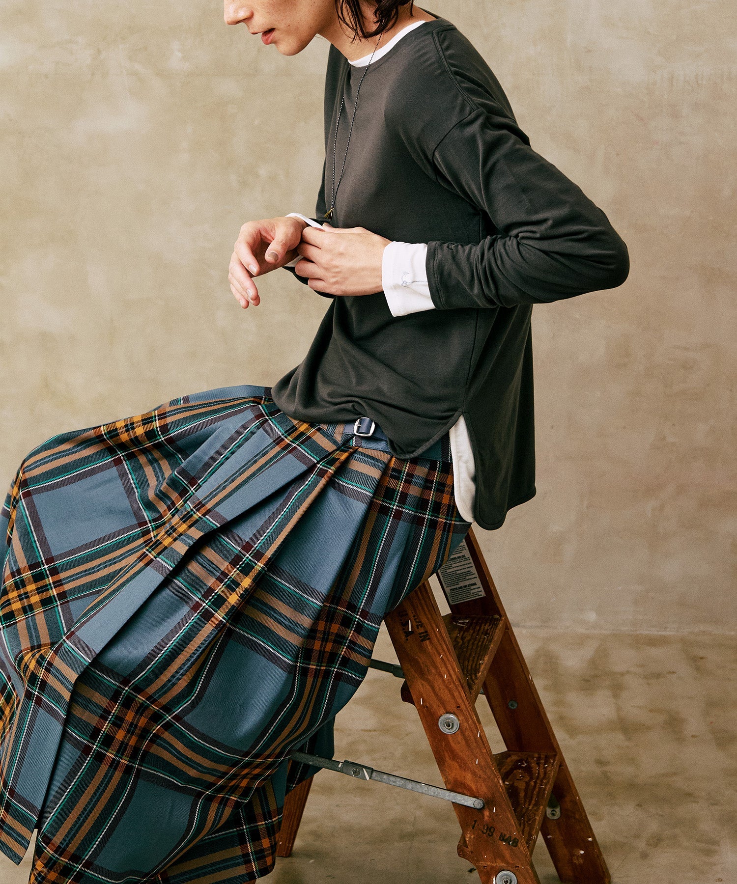 ベアフライスクルーネックプルオーバー