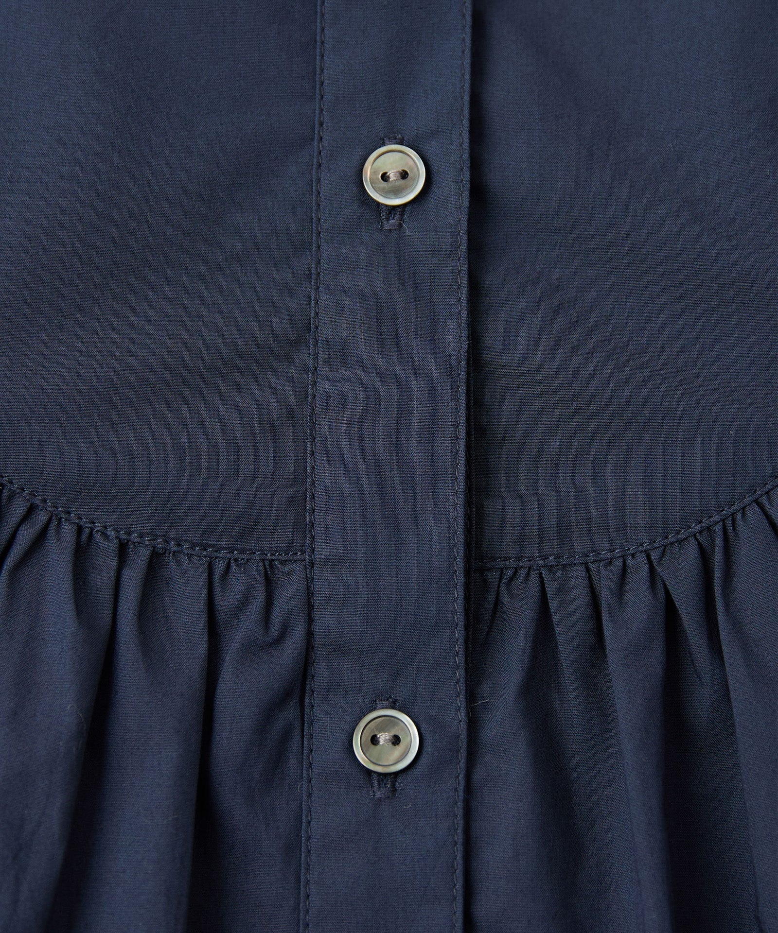 バンドカラーブラウス